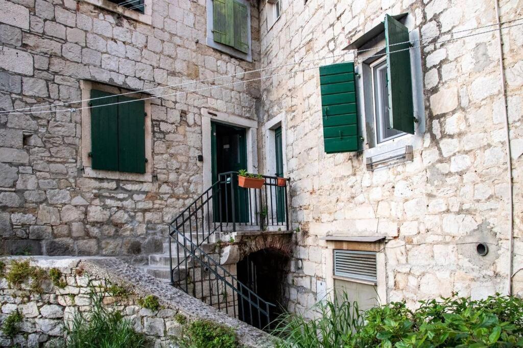 Shtorya - Centre Apartment